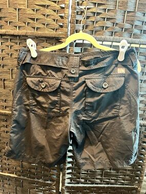 The North Face Black Nylon running/hiking cargo shorts with belt size 8